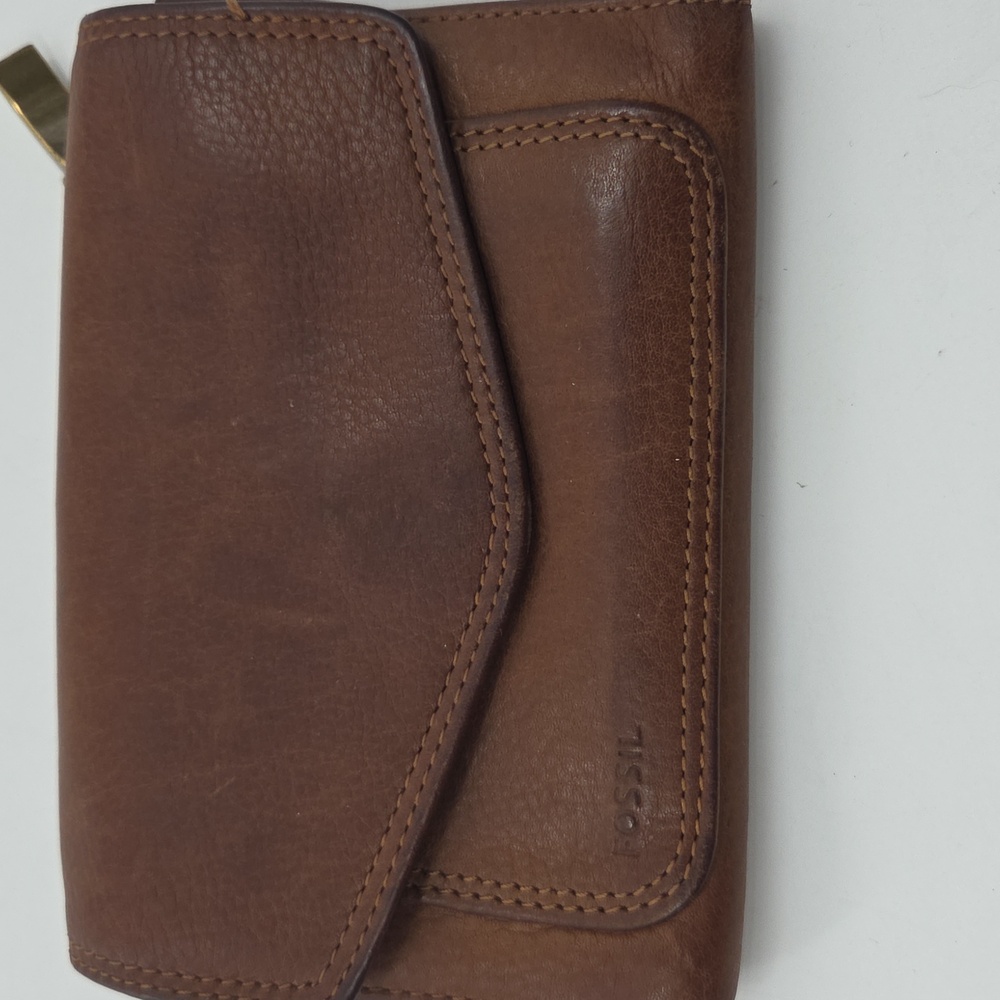 2 Fossil Brown Leather Crossbody Bags and 1 Wallet Set - Picture 13 of 16